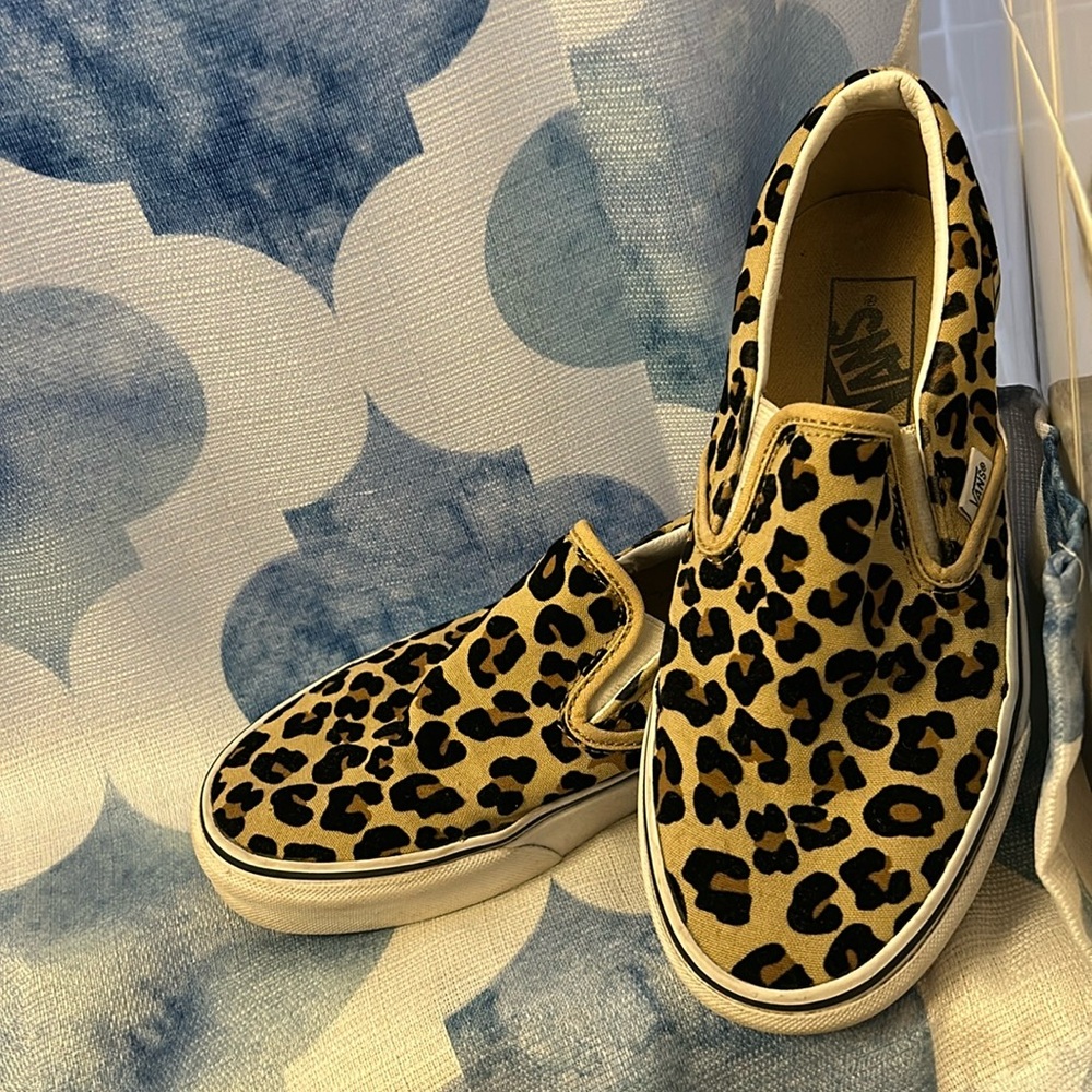 EUC Vans animal print size 6.5